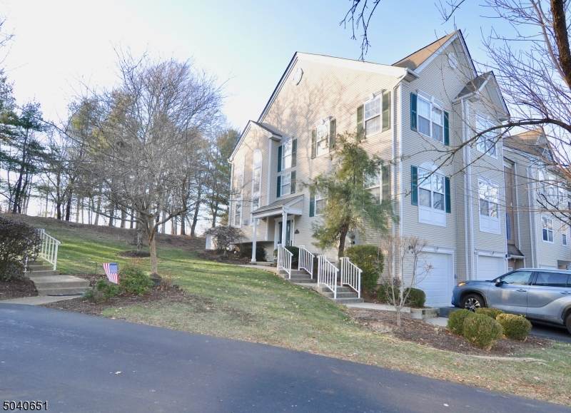 18 Hale Ct - Photo 1