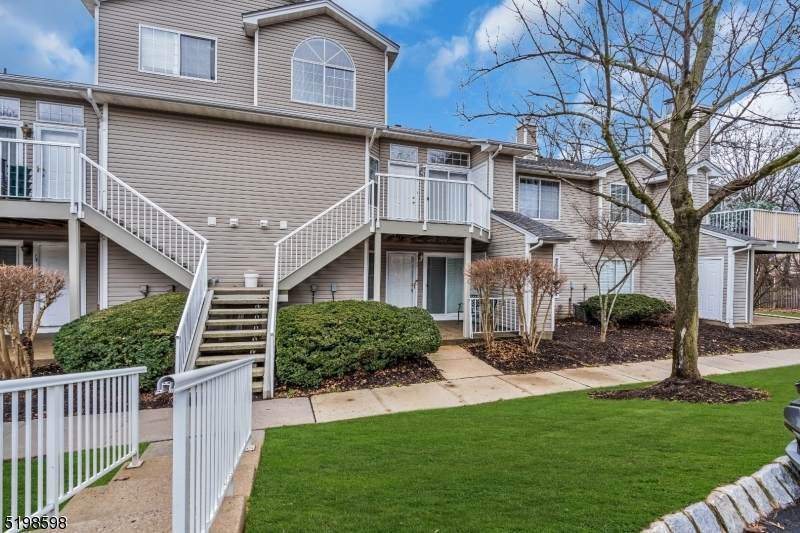 12 Cedar Ct - Photo 1