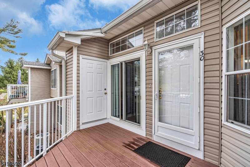 30 Spruce Ct - Photo 1