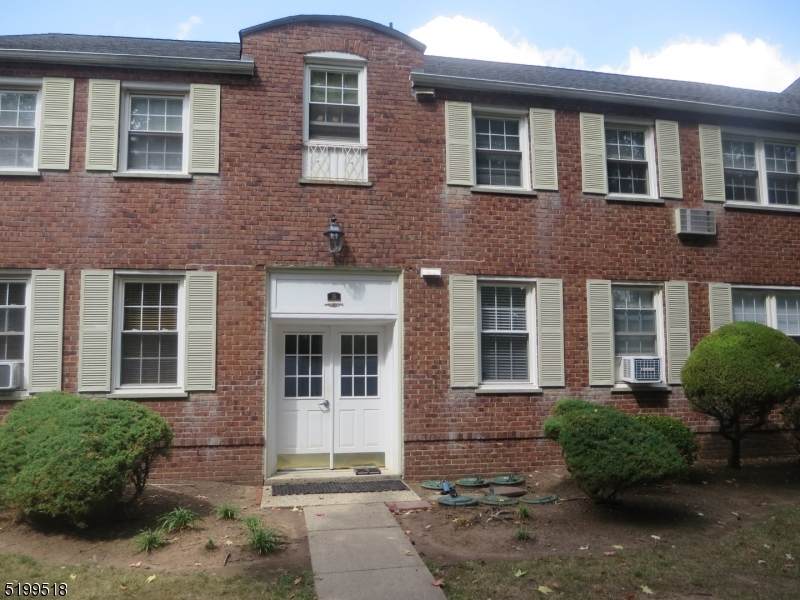 16 Parkway Vlg - Photo 1