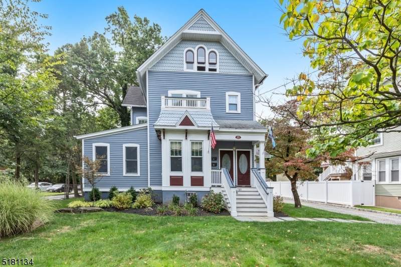 205 North Ave - Photo 1