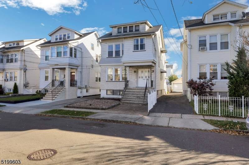 194 N 17Th St - Photo 1