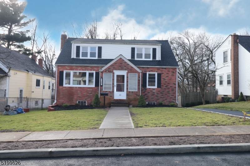2126 Leonard Ter - Photo 1