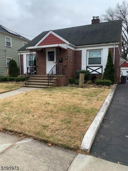 354 Grove St - Photo 1