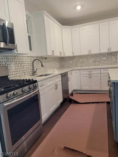 927 Bond St - Photo 1