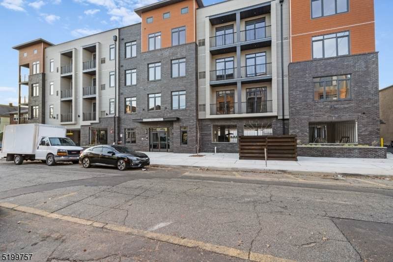 40 W Price St - Photo 1