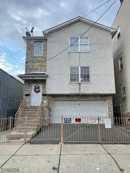 313 S 6Th St - Photo 1