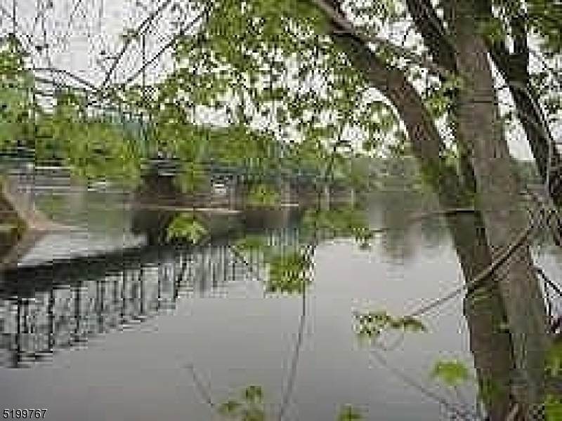 15 Lambert Ln - Photo 1
