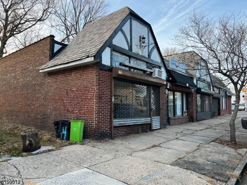 143 Hoffman Blvd - Photo 1