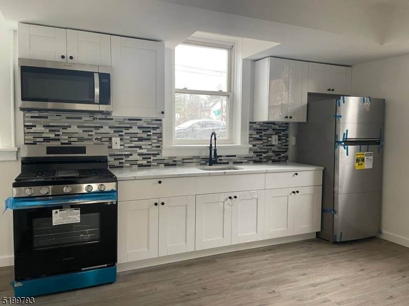 234 Walnut St - Photo 1