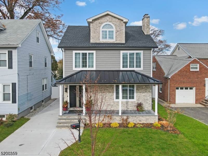 220 Browning Ave - Photo 1