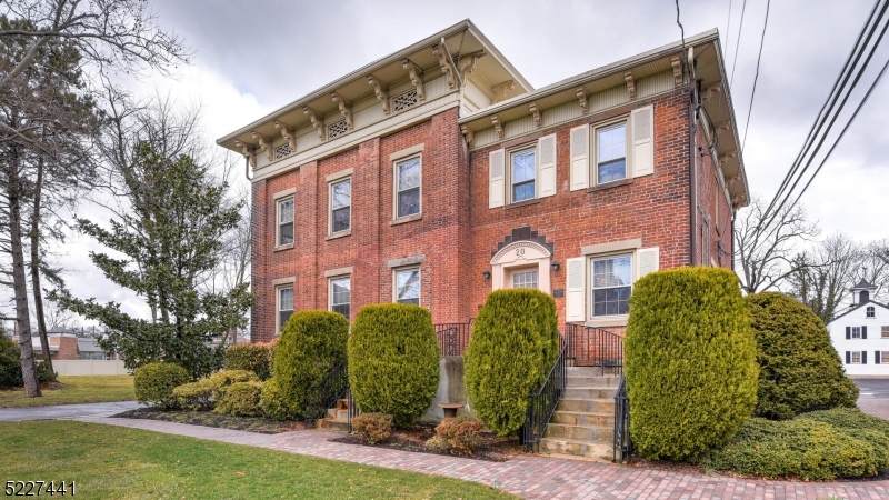 20 W End Ave - Photo 1