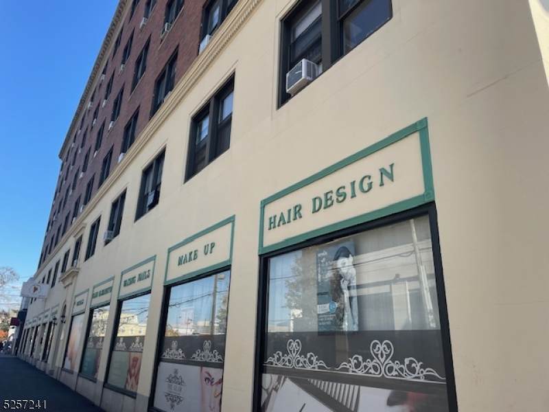 1137 E Jersey St - Photo 1