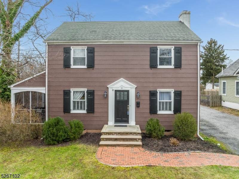 51 Pennsylvania Avenue - Photo 1