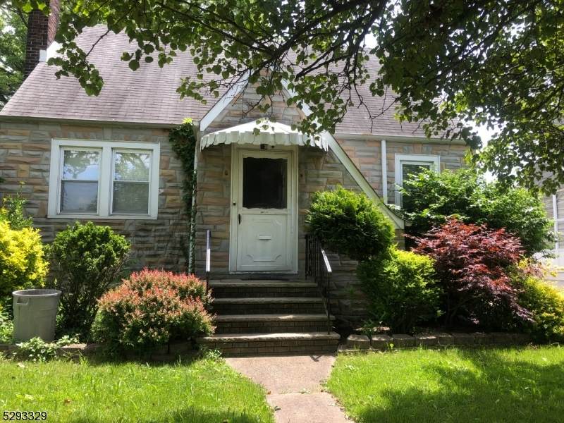 18 Cypress St - Photo 1