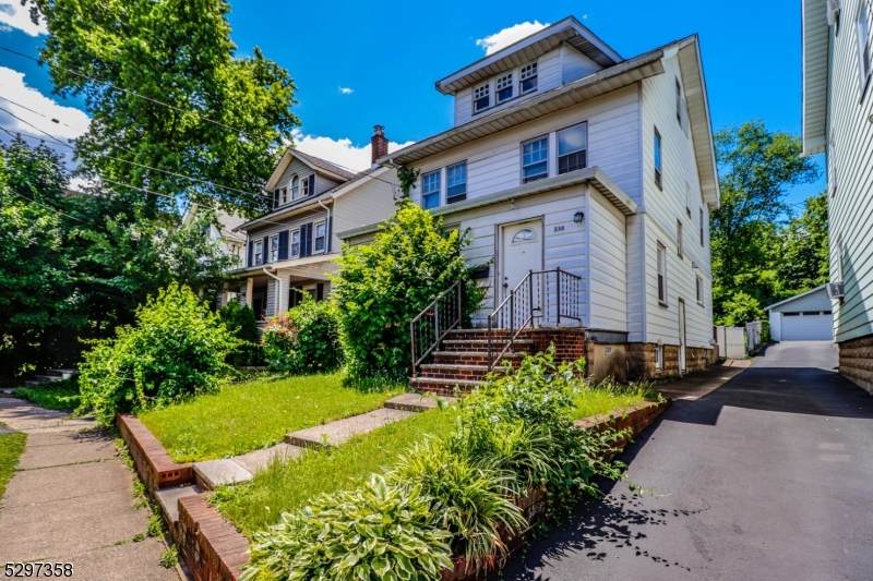 238 Franklin St - Photo 1