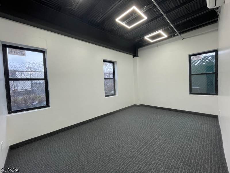 1620 Vauxhall Rd - Photo 1