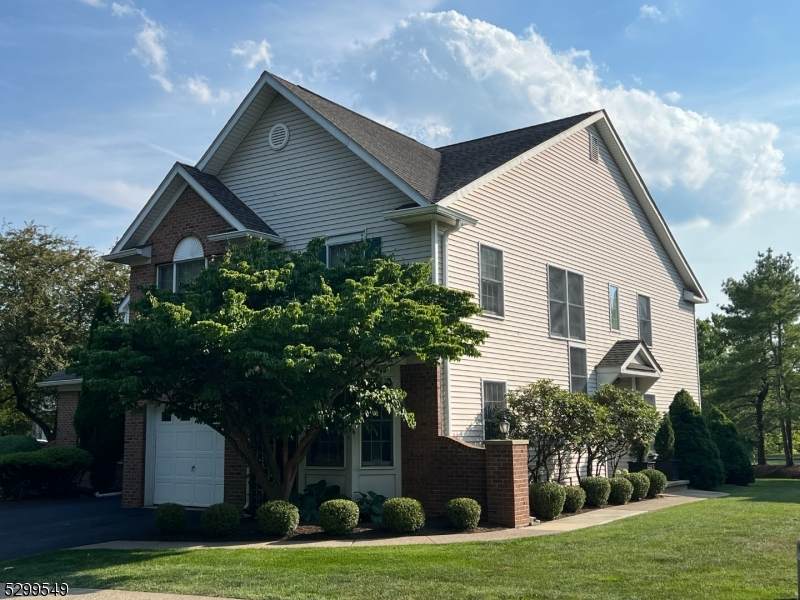 14 Pond Ridge Dr - Photo 1