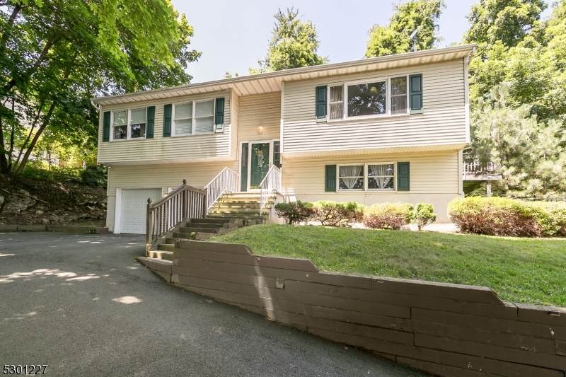 138 Brooklyn Rd - Photo 1