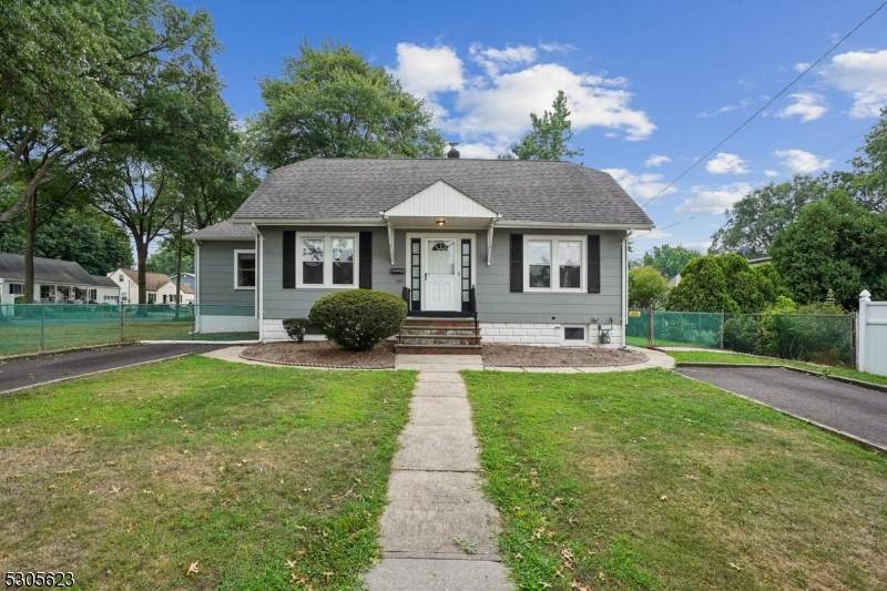 1168 Elm Ter - Photo 1