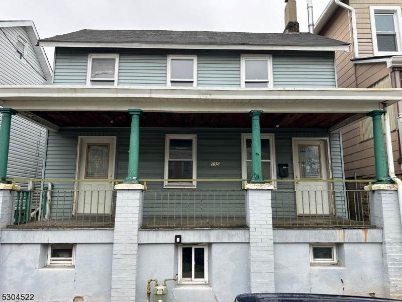 195 Chambers St - Photo 1