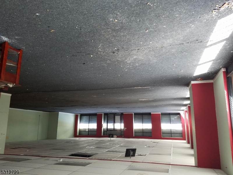 904 S Orange Ave - Photo 1