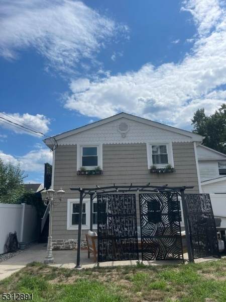 1407 River Road - Photo 1