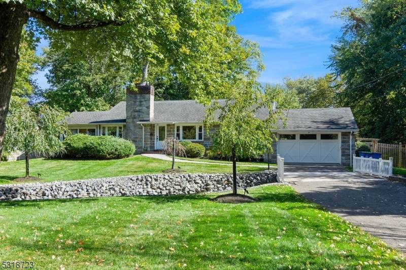 628 Mountain Ave - Photo 1