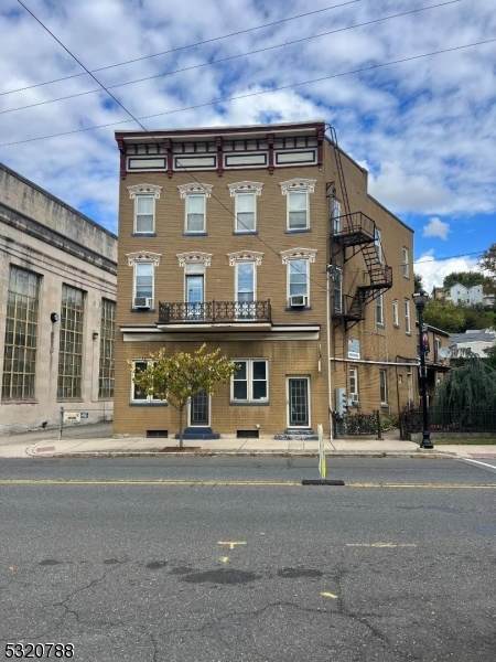 121 S Main St - Photo 1