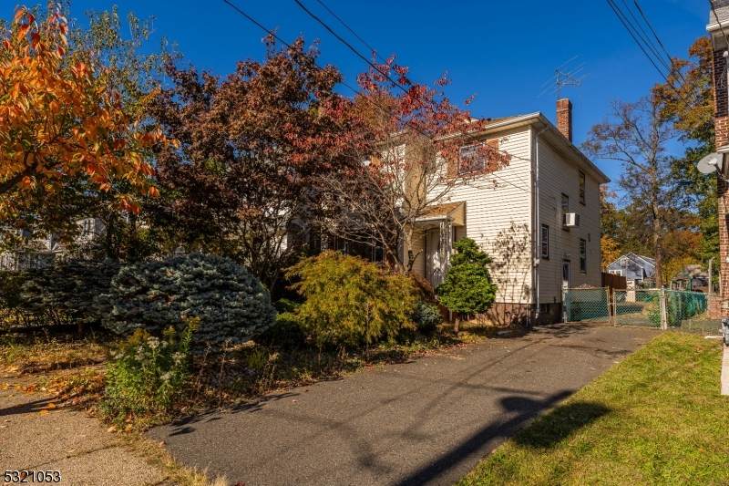 17 Melrose Ter - Photo 1