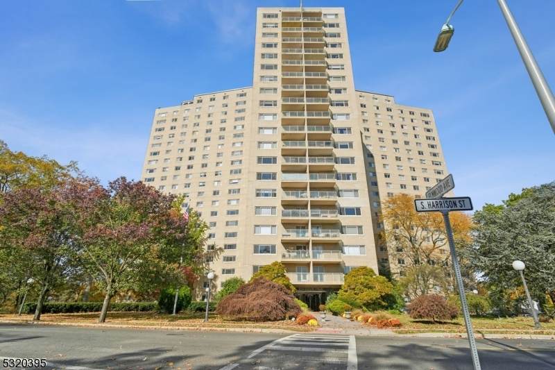 377 S Harrison St - Photo 1