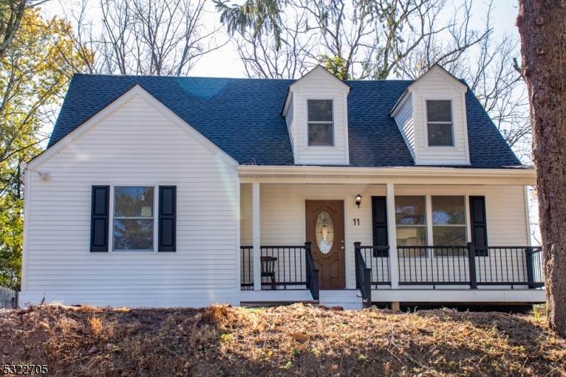 11 Melbourn Ln - Photo 1