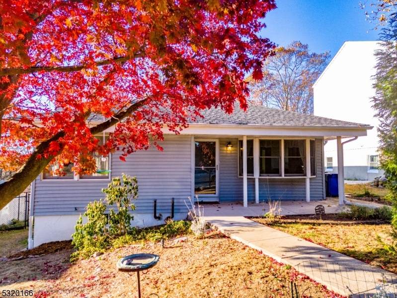 44 Shawnee Ave - Photo 1