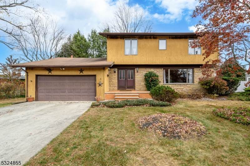 3 Fern Pl - Photo 1