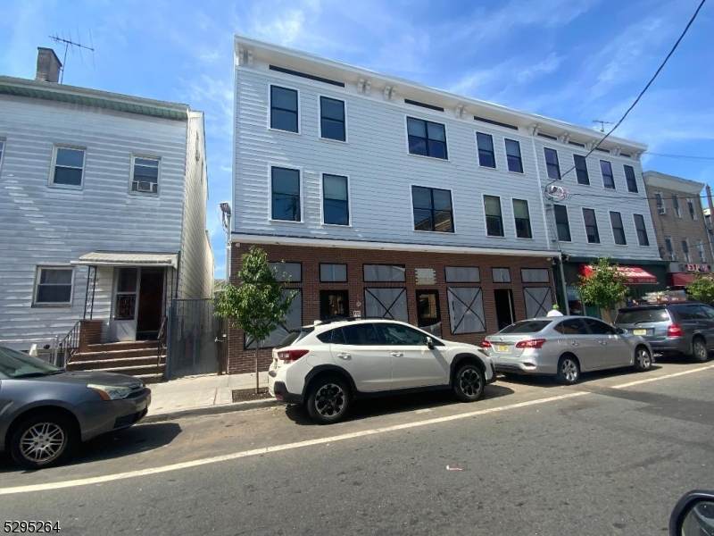120 Elm St - Photo 1