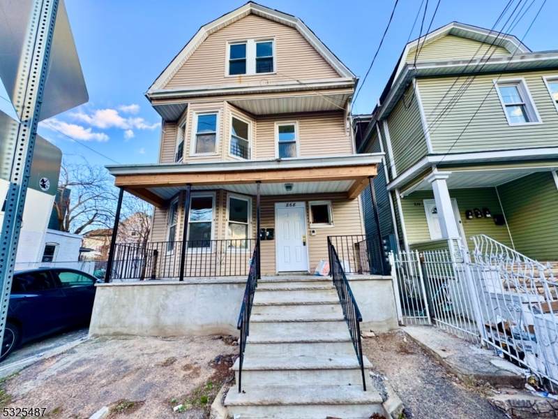 868 South 18th Street - Photo 1