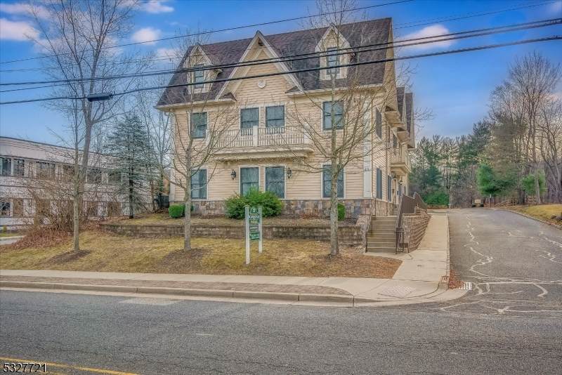 43 Main St - Photo 1