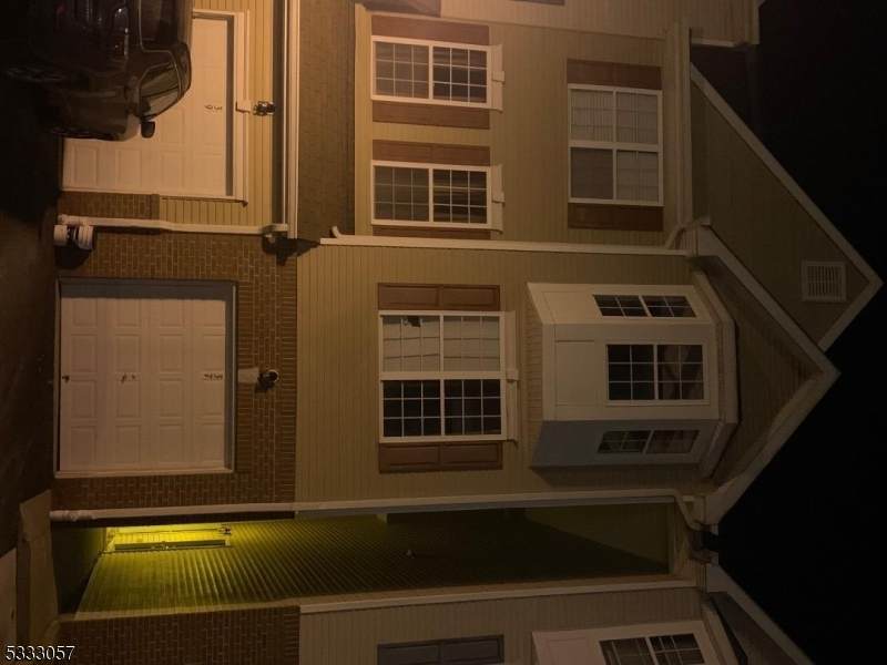 37 Conover Ter - Photo 1