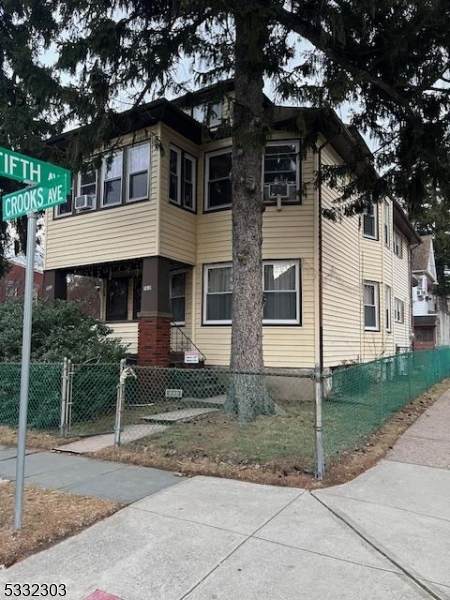 557 Crooks Ave - Photo 1