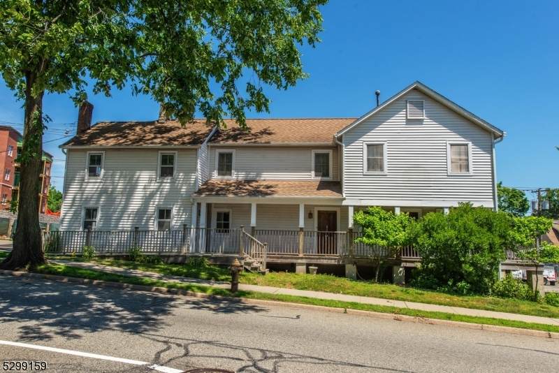 820 Bloomfield Ave - Photo 1