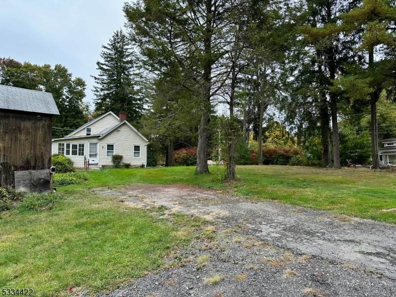 155 Schoolhouse Rd - Photo 1