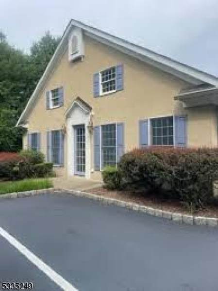 1 Brookfield Glen Dr - Photo 1