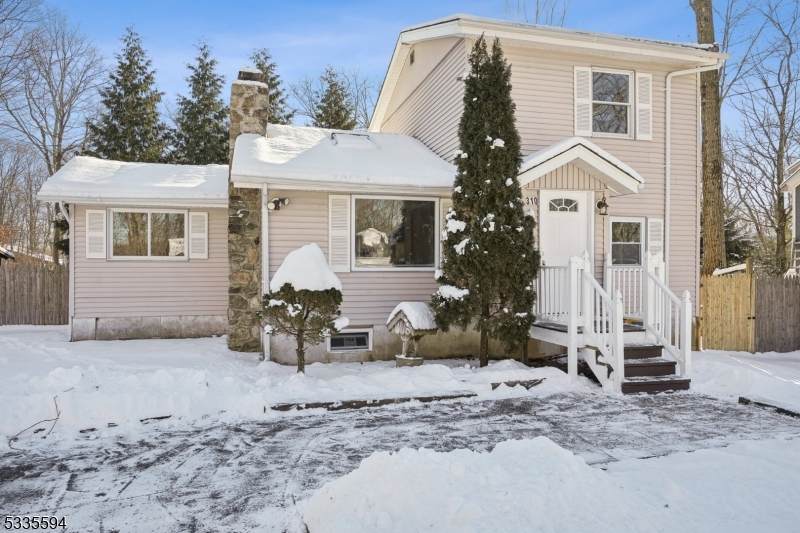 310 Midway Dr - Photo 1