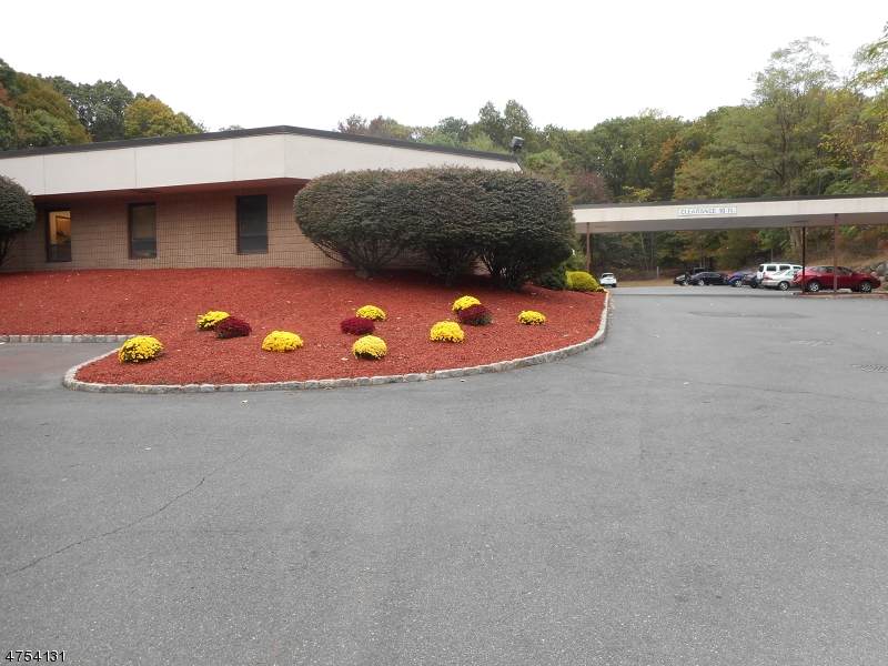 516 Hamburg Tpke - Photo 1