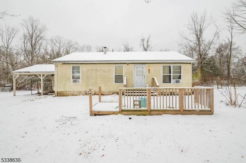 201 Hancock St - Photo 1