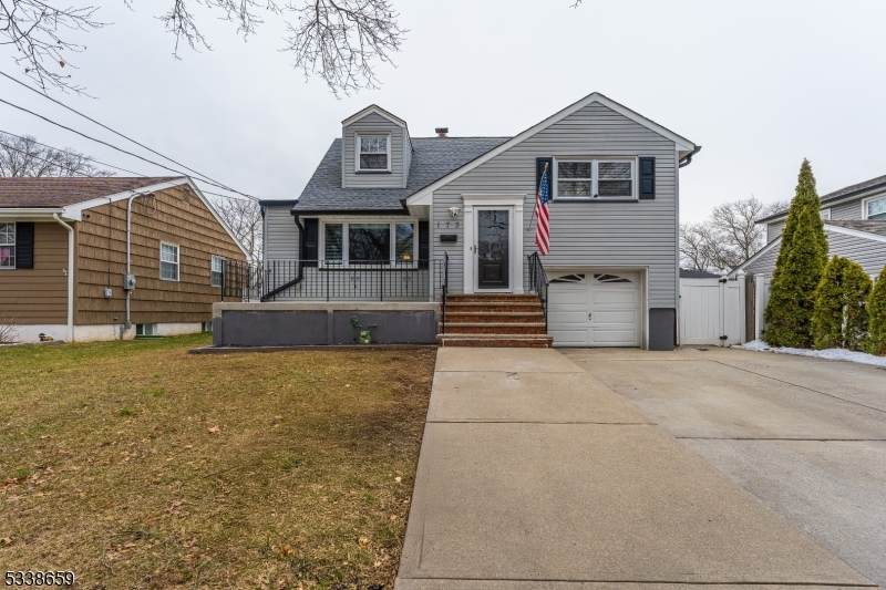 173 Cornell Ave - Photo 1