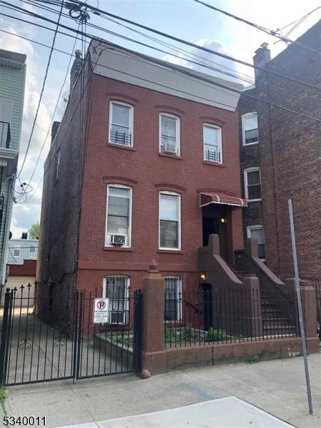 333 Forrest St - Photo 1
