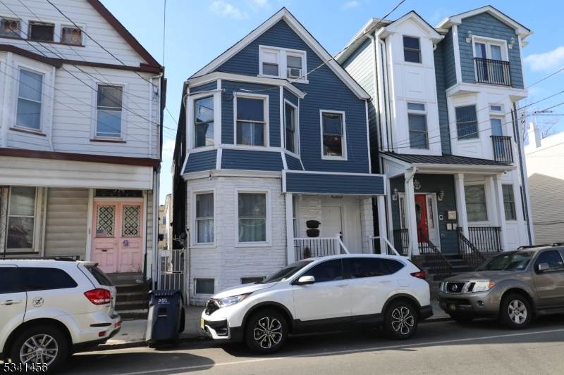 392 Walnut St - Photo 1