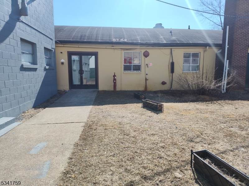 1011 Route 22 West - Photo 1