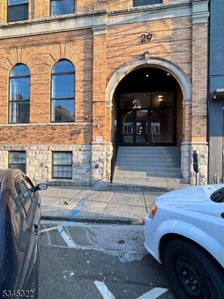 29 Broadway - Photo 1